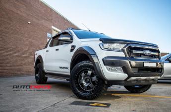 FORD RANGER PODIUM MATTE GUN METAL